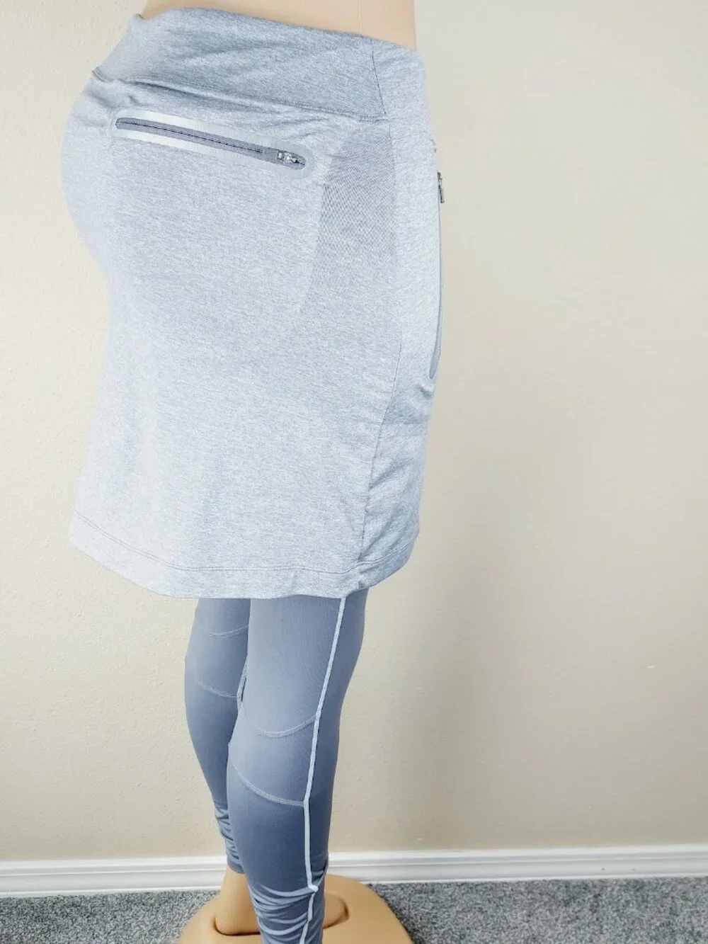 Nike Women's Gray Waistband 2-In-1 Athletic Performance Golf Capri Size S